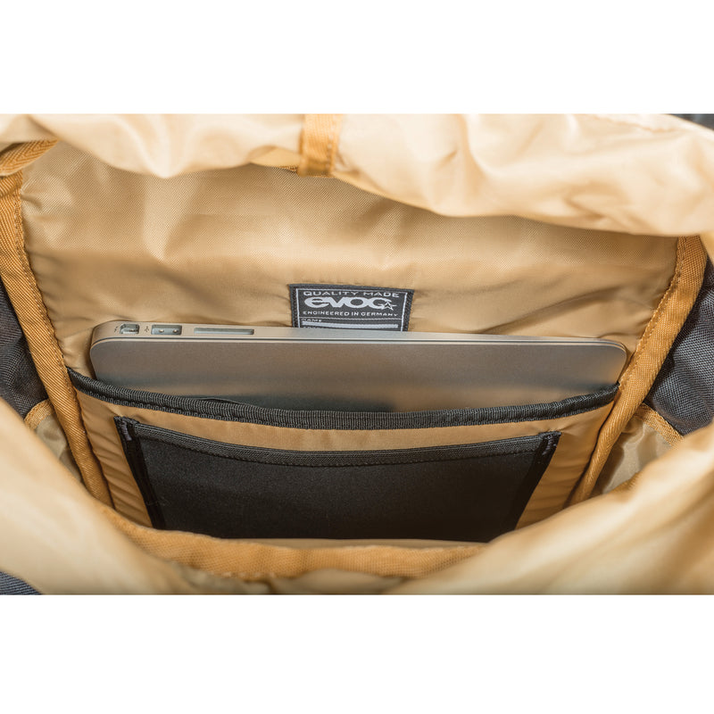 Evoc mission backpack 22L